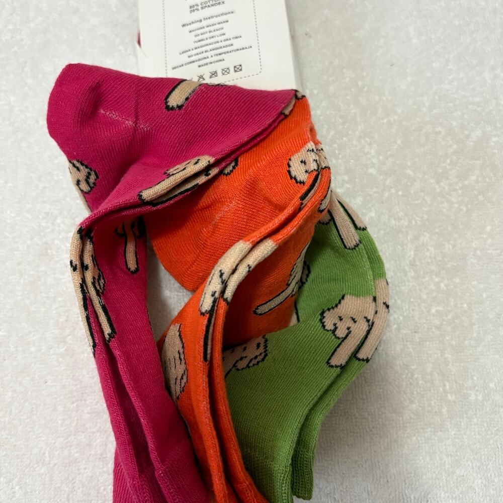 3-Pack Middle Finger Socks - Picture 5 of 8